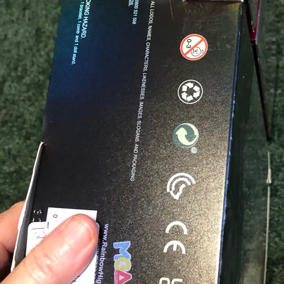 SHADOW HIGH DOLL NEW IN BOX - Picture 6 of 6